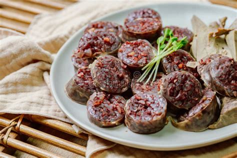  Spicy Pork Blood Sausage with Tangy Fermented Vegetables: Can You Handle the Heat and Punch of This Jiamusi Delicacy?